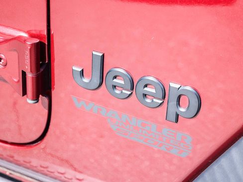 Used 2021 Jeep Wrangler Unlimited Sport image 12