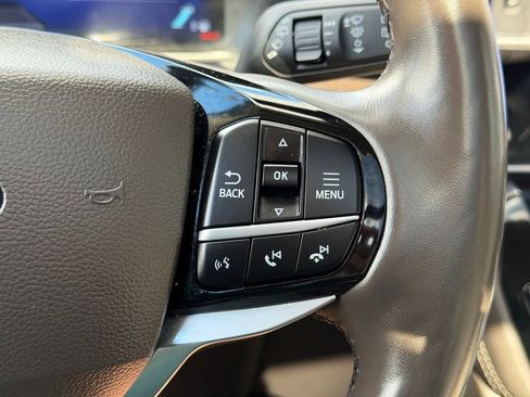 Used 2023 Ford Explorer Platinum w/ Technology Package AWD/4WD image 19