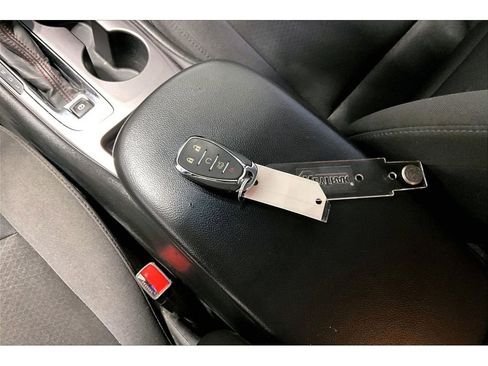 Used 2023 Chevrolet Malibu RS w/ LPO, Floor Liner Package FWD image 13