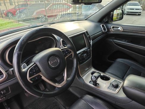 Used 2014 Jeep Grand Cherokee Limited w/ Luxury Group II image 13