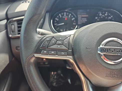 Used 2018 Nissan Rogue S FWD image 14