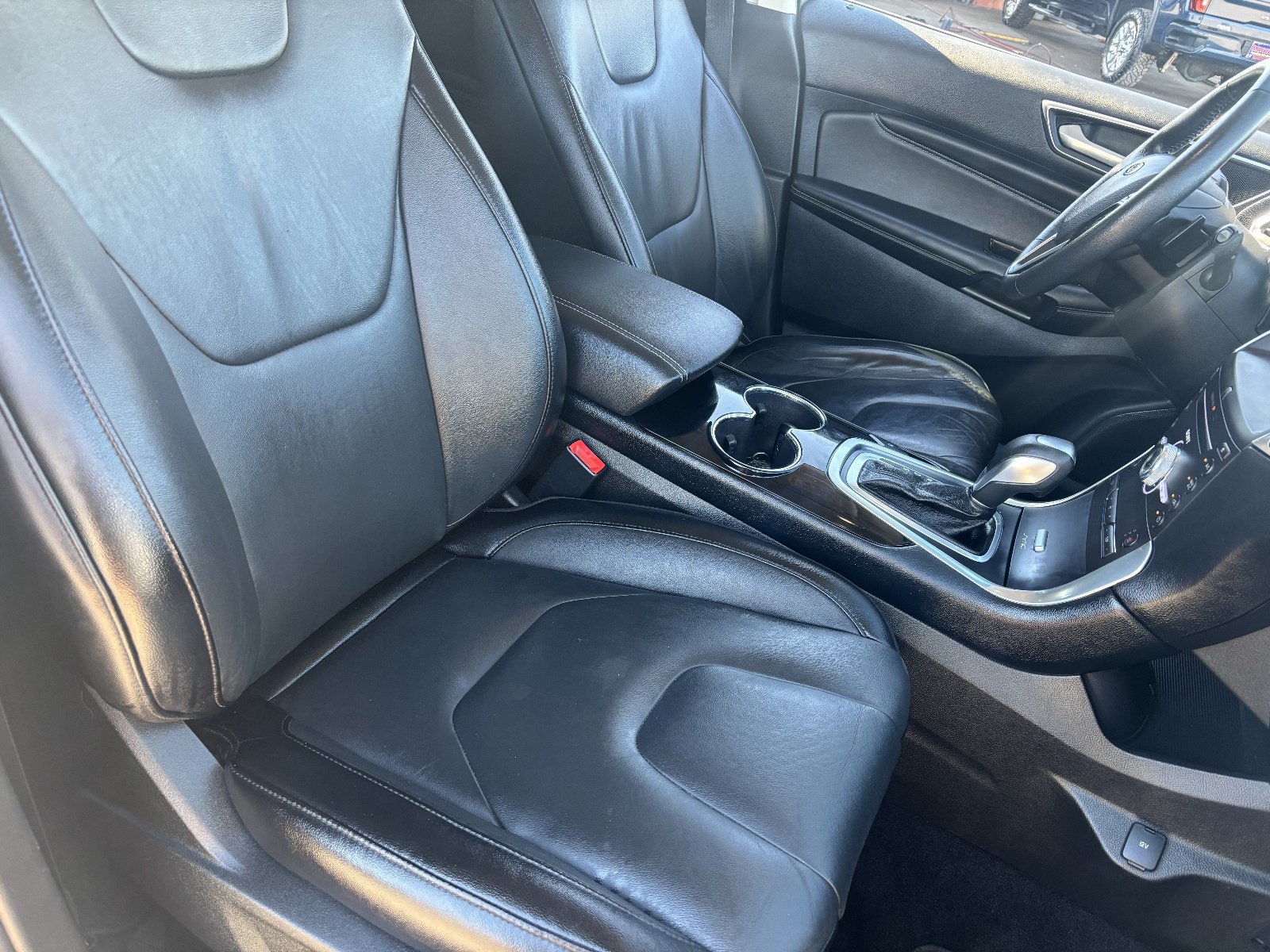 Used 2017 Ford Edge Titanium w/ Technology Package AWD/4WD image 11