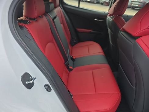 Used 2023 Lexus UX 250h F Sport AWD/4WD image 14
