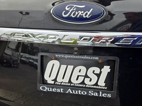 Used 2019 Ford Explorer XLT w/ Equipment Group 202A image 27