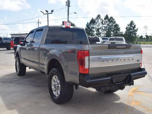 Used 2019 Ford F250 Platinum w/ Platinum Ultimate Package AWD/4WD image 5