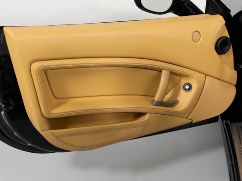 Used 2011 Ferrari California image 29