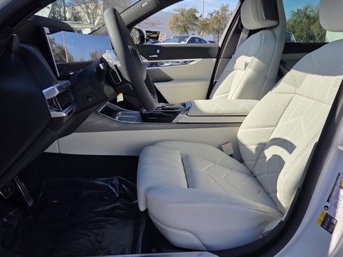 New 2026 BMW i7 eDrive50 w/ M Sport Package image 10