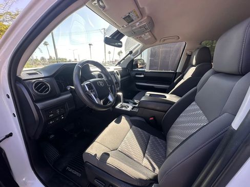 Used 2018 Toyota Tundra SR5 w/ SR5 Upgrade Package RWD image 11