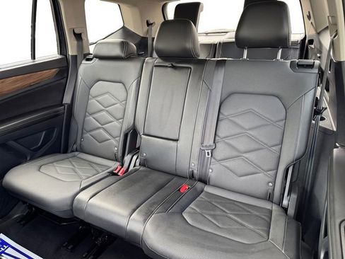 Used 2024 Volkswagen Atlas SE image 13