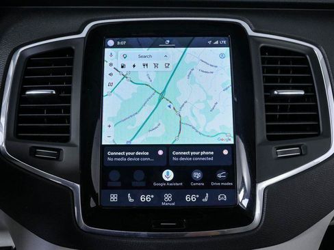 Certified 2025 Volvo XC90 T8 Core w/ Protection Package AWD/4WD image 16