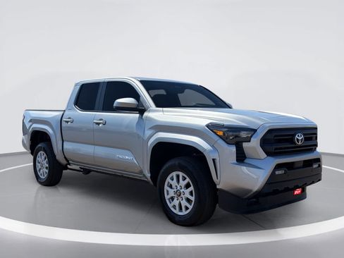 Certified 2025 Toyota Tacoma SR5 AWD/4WD image 8