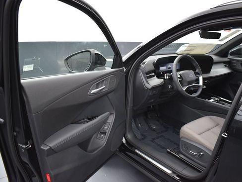 New 2026 Audi Q3 quattro 2.0T AWD/4WD image 5