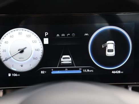 Used 2024 Hyundai Elantra Limited image 28