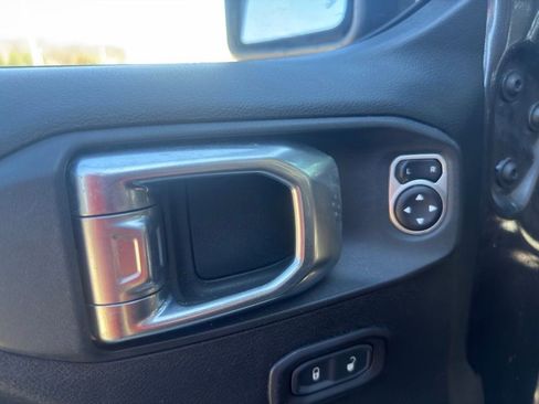 Used 2018 Jeep Wrangler Unlimited Rubicon AWD/4WD image 11