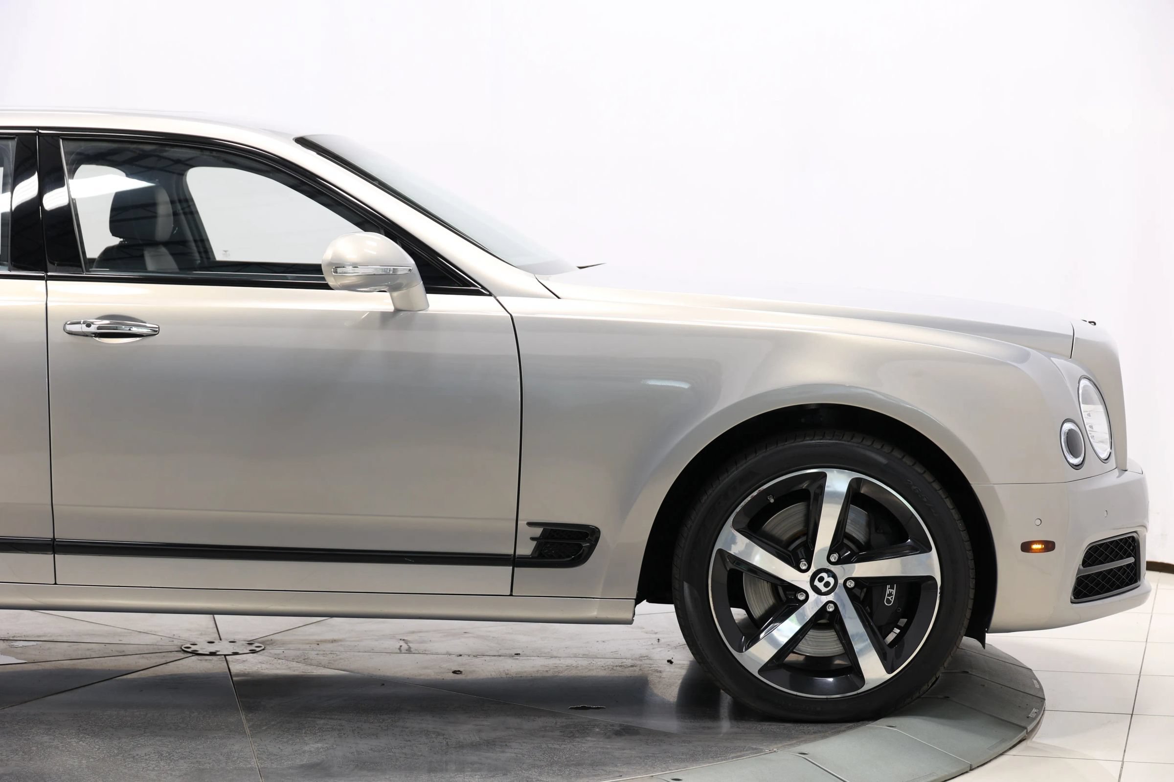 Used 2018 Bentley Mulsanne RWD image 84