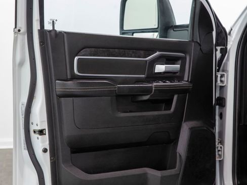 Used 2024 RAM 2500 Big Horn image 8