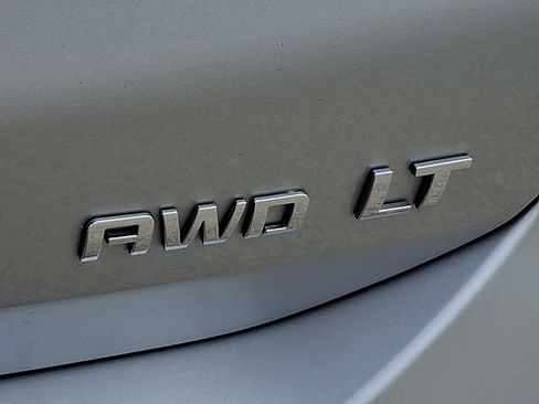 Used 2019 Chevrolet Equinox LT image 32