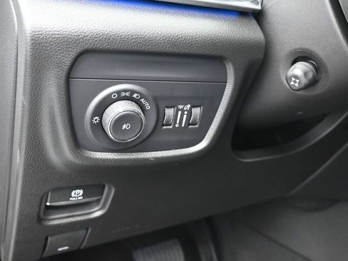 Used 2024 Jeep Grand Cherokee Overland w/ Luxury Tech Group IV image 28