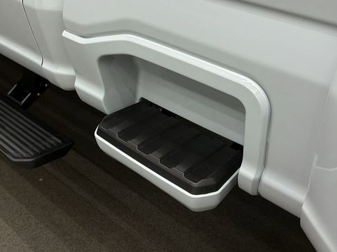 Used 2026 Ford F450 Platinum w/ Platinum Plus Package image 20