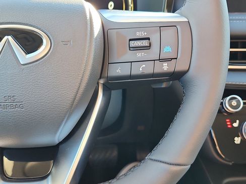 New 2026 INFINITI QX60 Luxe image 17