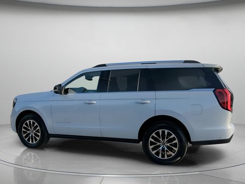 Certified 2025 Ford Expedition Platinum AWD/4WD image 18
