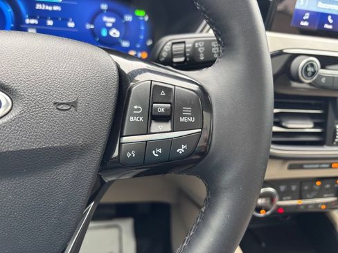 Used 2021 Ford Escape SEL w/ Technology Package FWD image 32