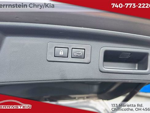 Used 2024 Subaru Forester Premium AWD/4WD image 28