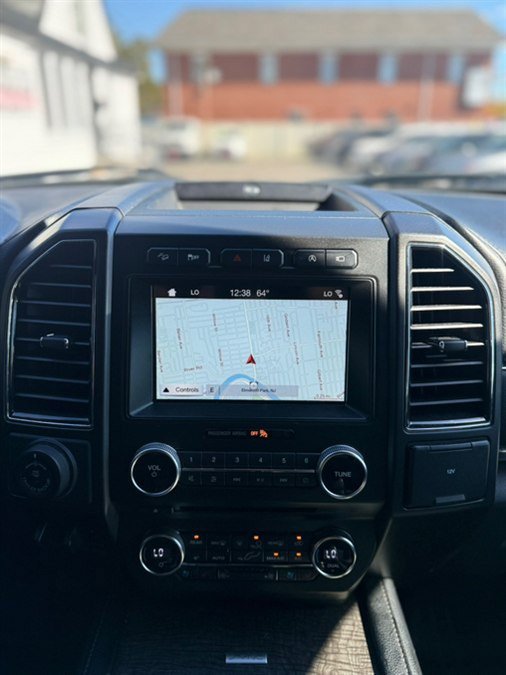 Used 2018 Ford Expedition Max Limited w/ Equipment Group 302A AWD/4WD image 13