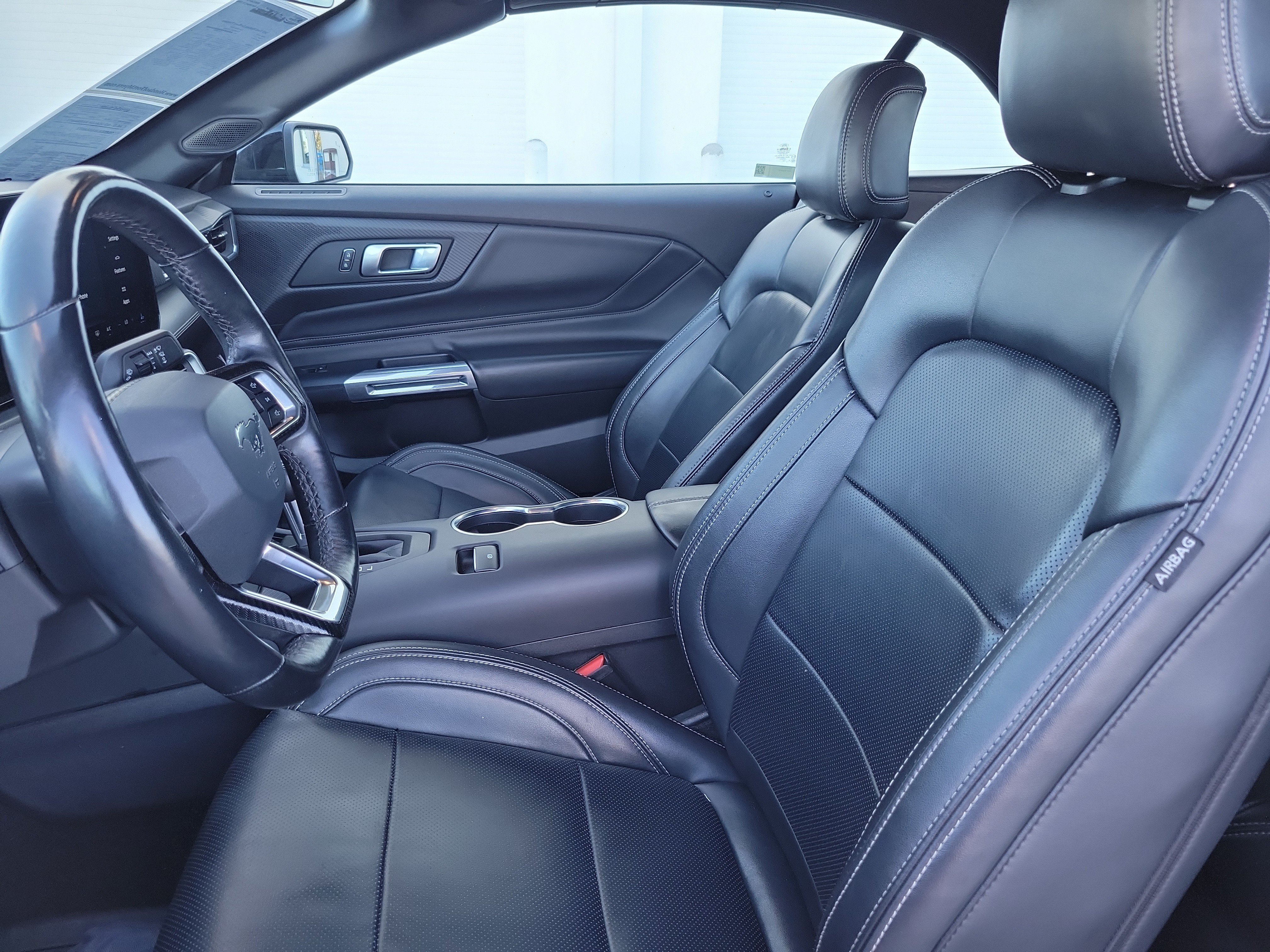 Used 2025 Ford Mustang Premium RWD image 26