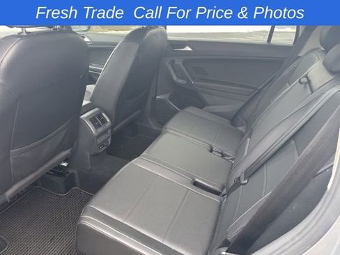 Used 2020 Volkswagen Tiguan SEL image 11