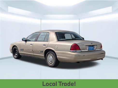 Used 1999 Ford Crown Victoria RWD image 3