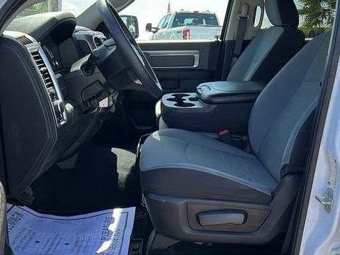 Used 2023 RAM 1500 Classic SLT w/ Electronics Group AWD/4WD image 18