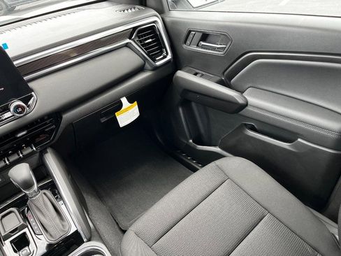 New 2025 GMC Canyon Elevation w/ Convenience Package image 8