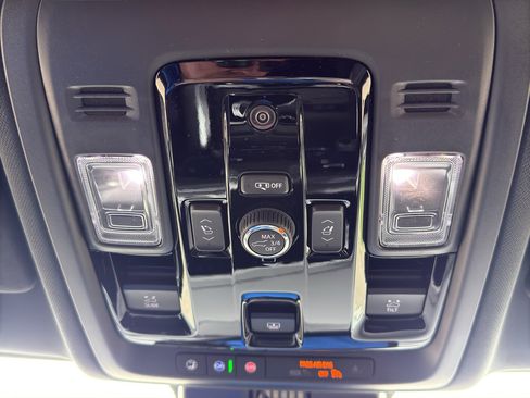 New 2026 Chevrolet Suburban RST w/ Comfort Package AWD/4WD image 40
