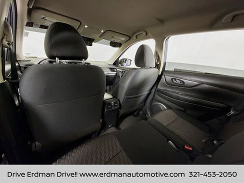 Certified 2020 Nissan Rogue S image 10