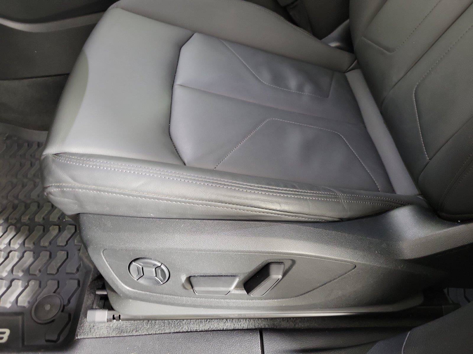 Used 2021 Audi Q3 2.0T Premium AWD/4WD image 21