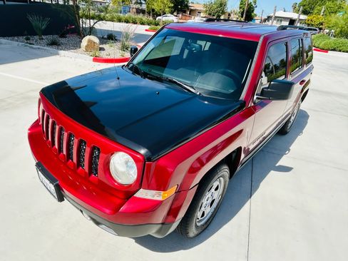 Used 2016 Jeep Patriot Sport w/ Power Value Group image 9