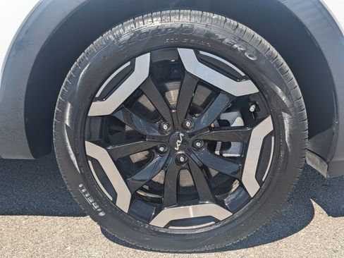 Certified 2024 Kia Telluride S AWD/4WD image 11