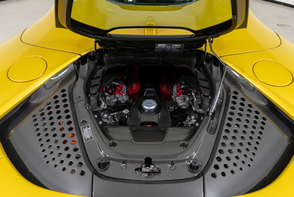 Used 2022 Ferrari SF90 Spider AWD/4WD image 26