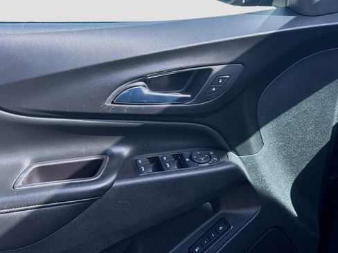 Used 2020 Chevrolet Equinox Premier image 16