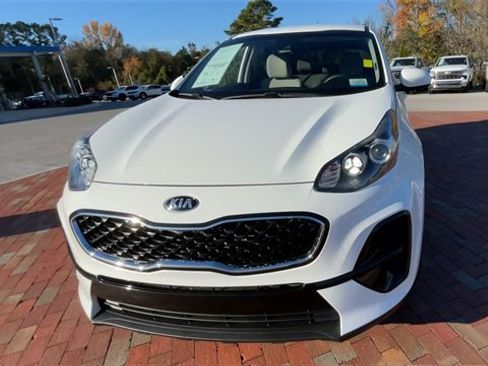 Used 2020 Kia Sportage LX image 4