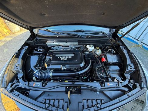 Used 2022 Cadillac XT4 Luxury w/ Cold Weather Package image 27