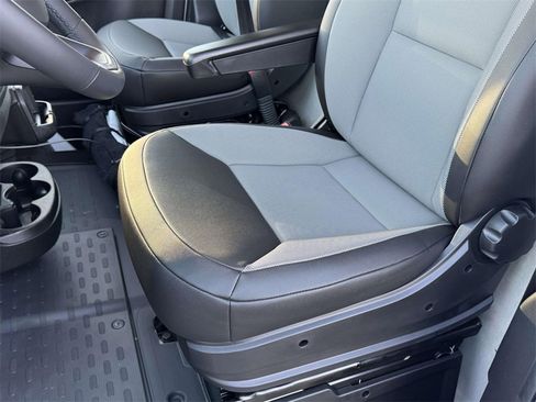 New 2026 RAM ProMaster 2500 w/ Quick Order Package 22G SLT image 15