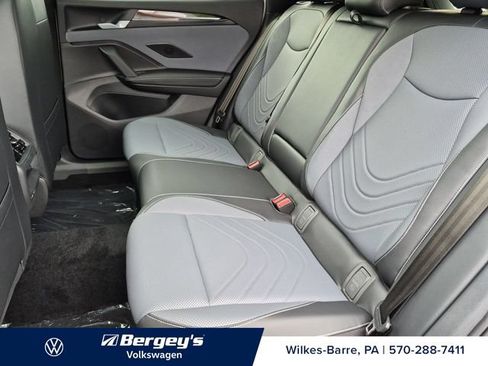 New 2026 Volkswagen Tiguan SE R-Line AWD/4WD image 24