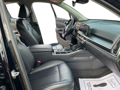 Used 2024 Kia Sorento S image 15