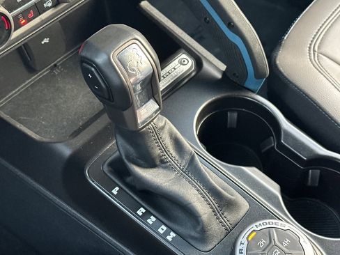 Used 2023 Ford Bronco Wildtrak image 19