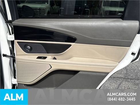 Used 2024 Lincoln Nautilus Premier w/ Equipment Group 102A image 20