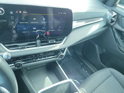 Used 2025 Chevrolet Equinox LT AWD/4WD image 27
