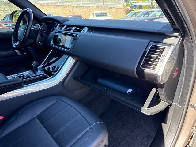 Used 2018 Land Rover Range Rover Sport HSE AWD/4WD image 27
