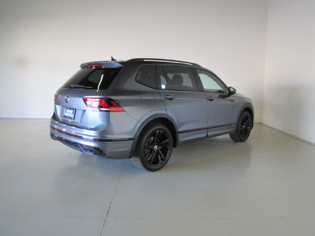Used 2023 Volkswagen Tiguan SE R-Line FWD image 46